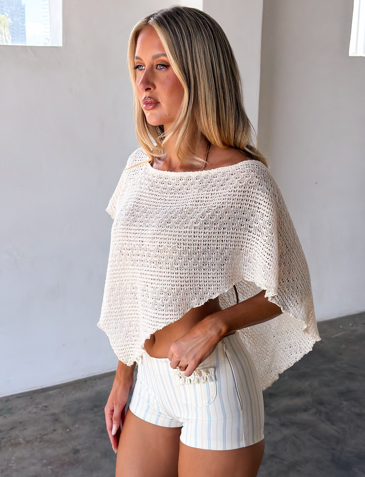 FAIRLEE PONCHO - CREAM